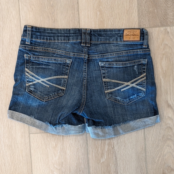 Aeropostale Boyfriend Roll Cuff Shorts - Picture 2 of 3